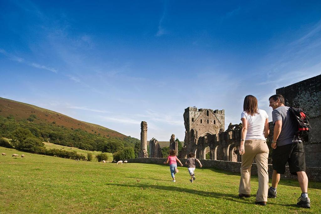 Ty Newydd B&B Brecon Esterno foto